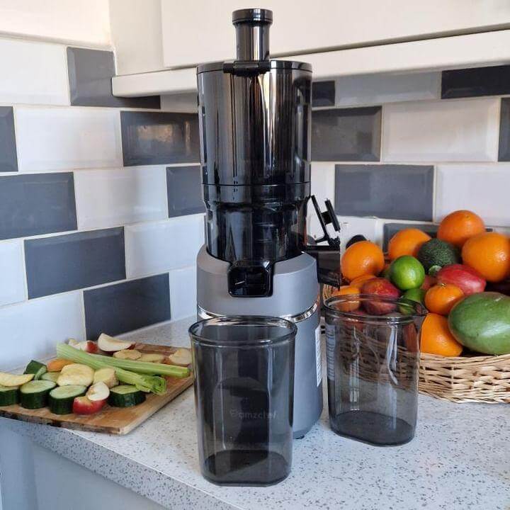 AMZCHEF Masticating Juicer 5.8-Inch Self-Feeding Black